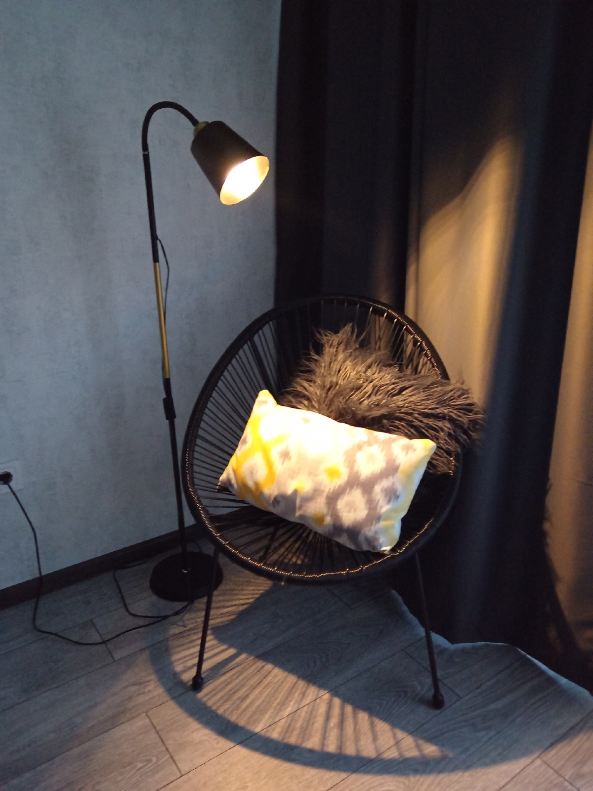 Уютная студия с панорамным окном